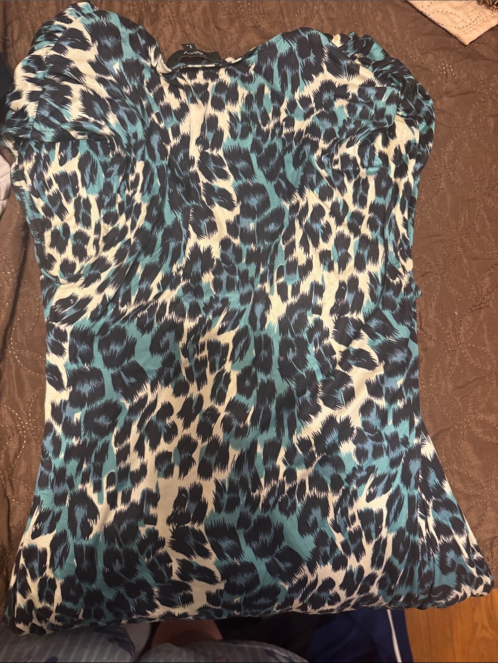 Sky Teal Black White Leopard V-Neck Top with Bejeweled Waist - Picture 4 of 4